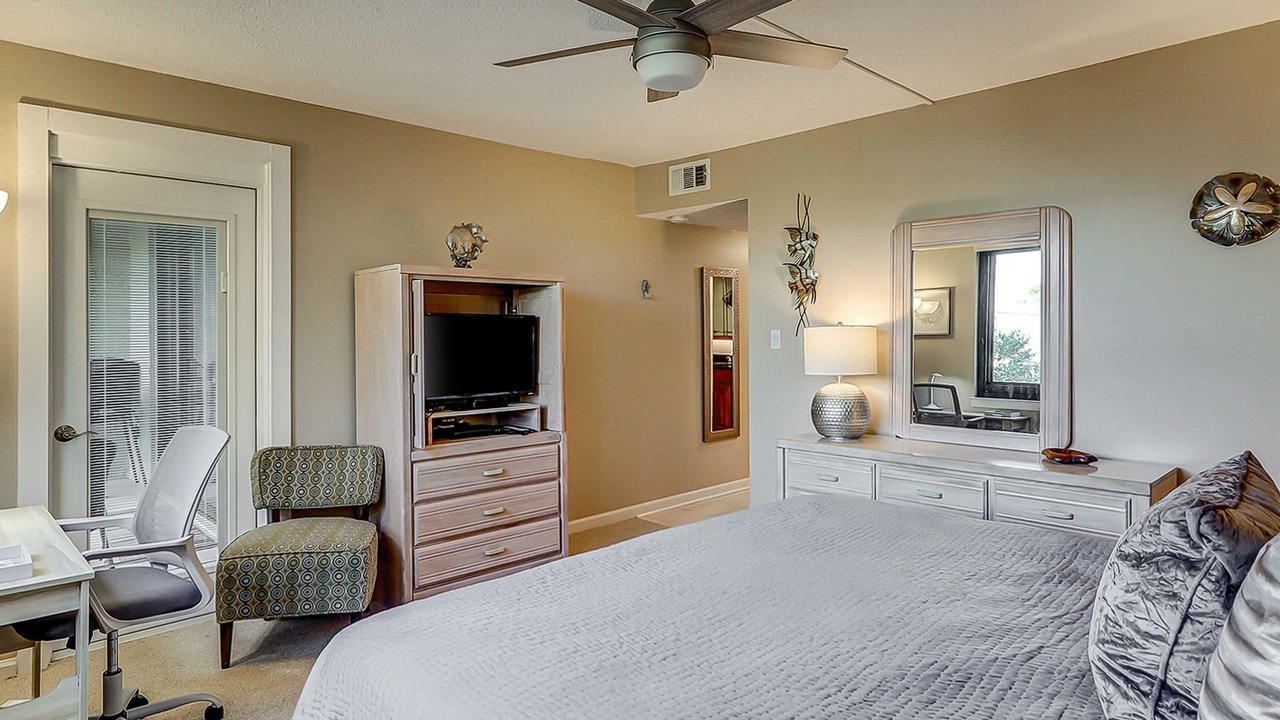 Photo of Bedroom in Folly Field