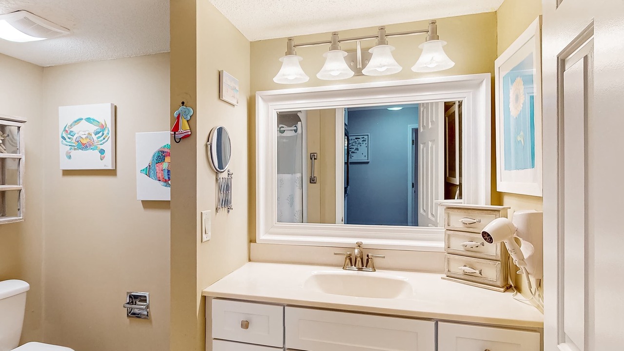 Photo of Bathroom in Shipyard Plantation