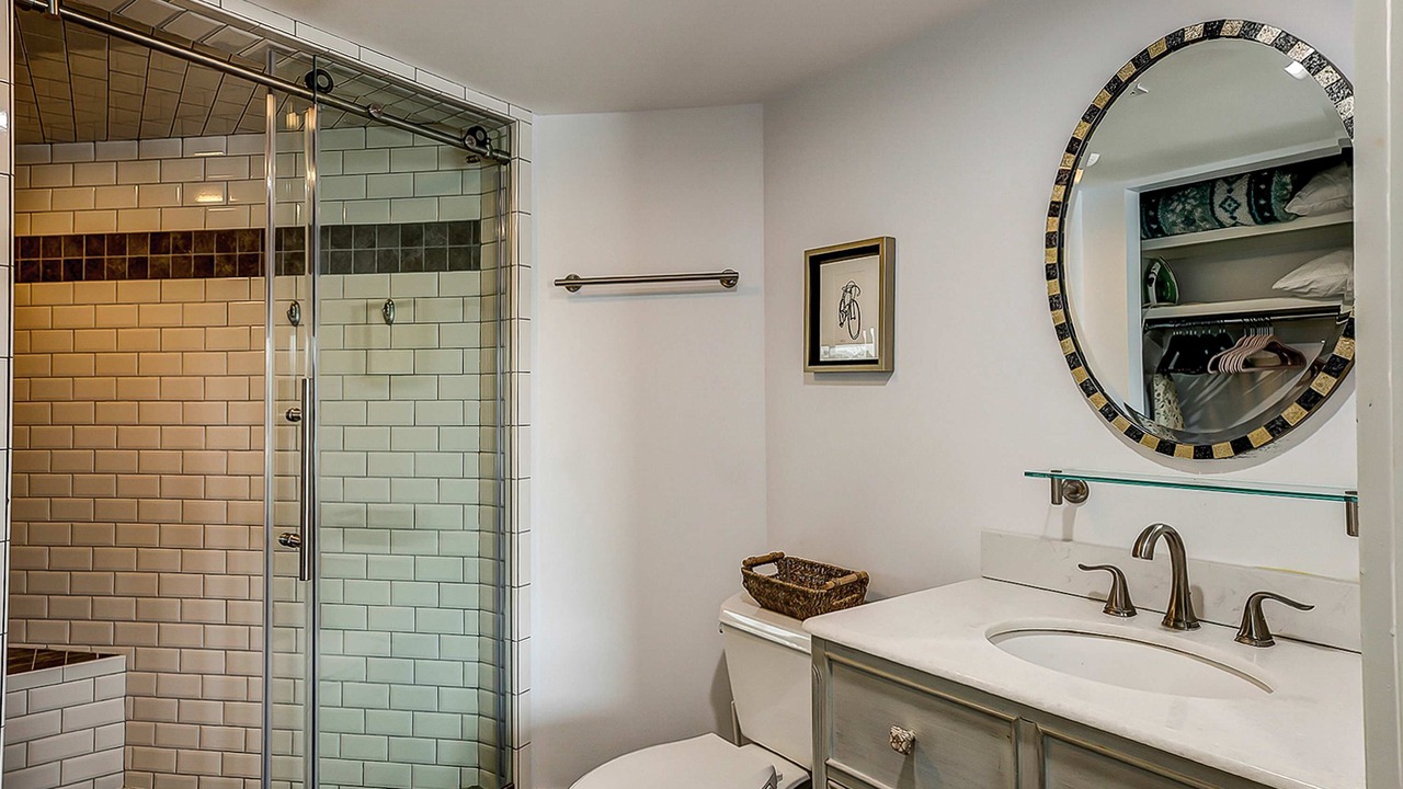 Photo of Bathroom in Shelter Cove