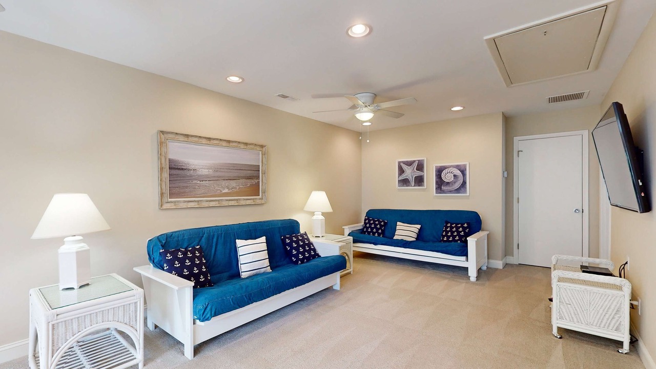 Photo of Livingroom in Oceanside