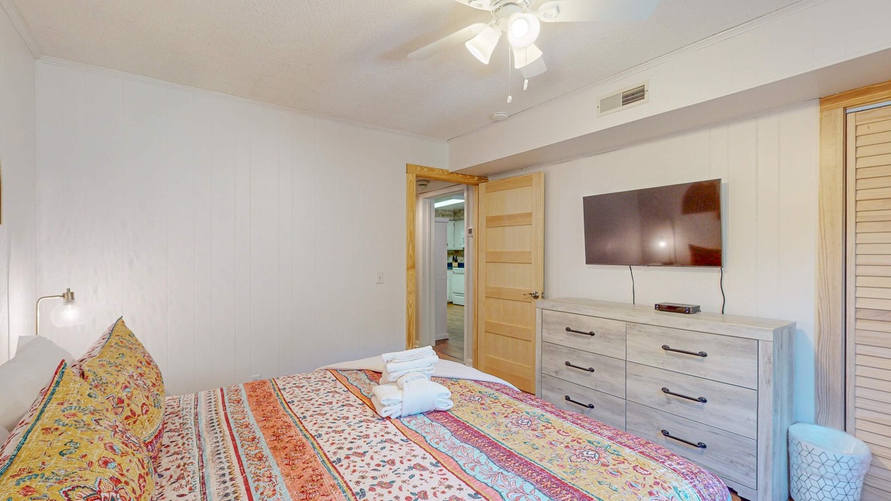 Photo of Bedroom in North Forest Beach