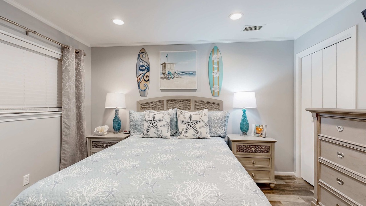 Photo of Bedroom in Folly Field