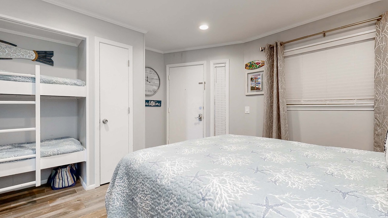 Photo of Bedroom in Folly Field