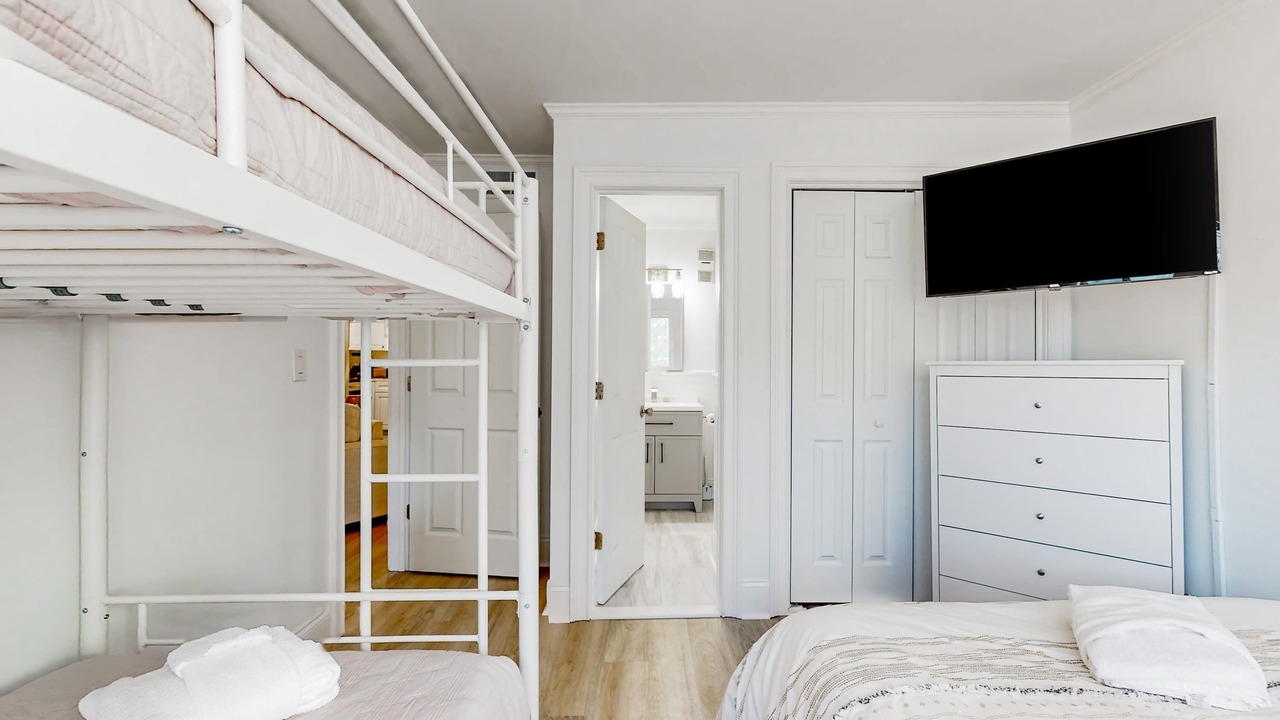 Photo of Bedroom in Palmetto Dunes