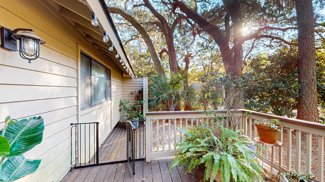 Photo of Patio Balcony in Lawton Woods
