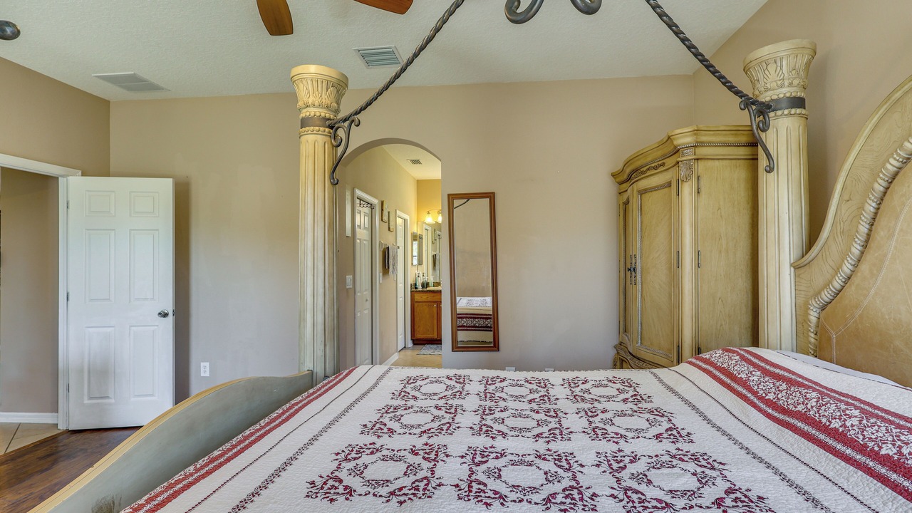 Photo of Bedroom in Riverview
