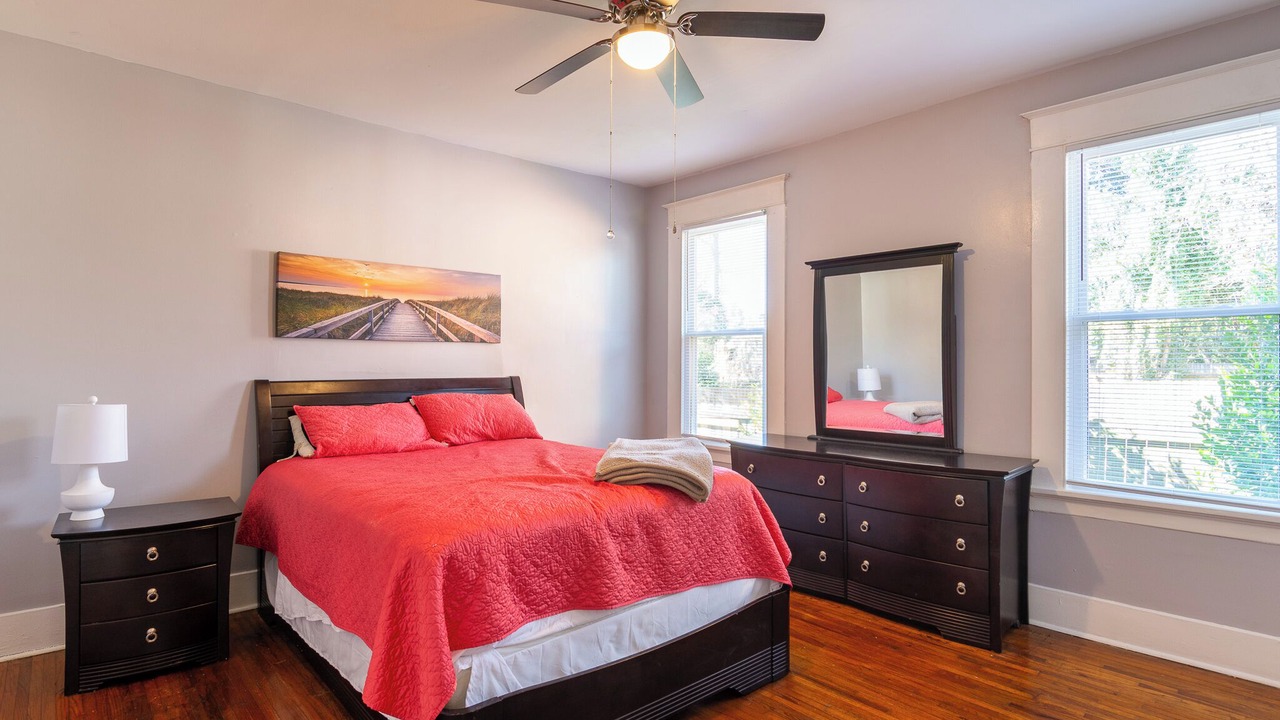 Photo of Bedroom in Midtown