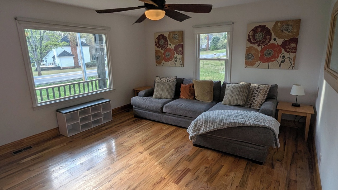 Photo of Livingroom in Easley
