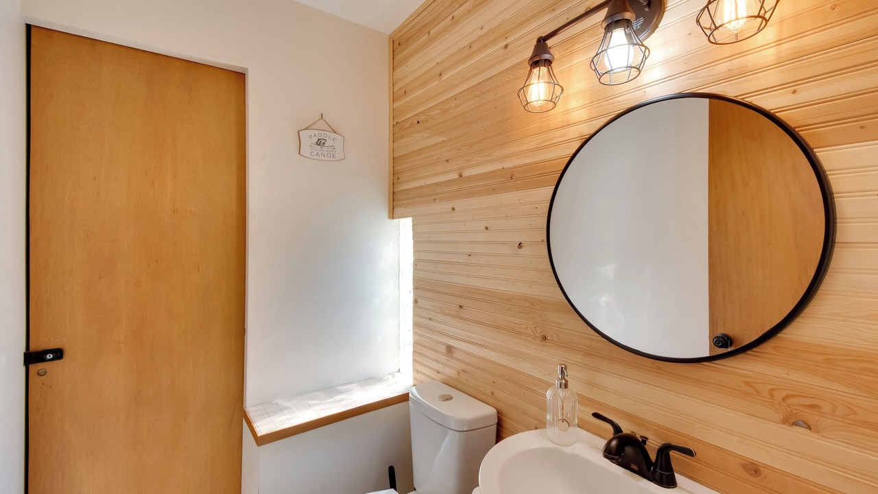 Photo of Bathroom in Seneca