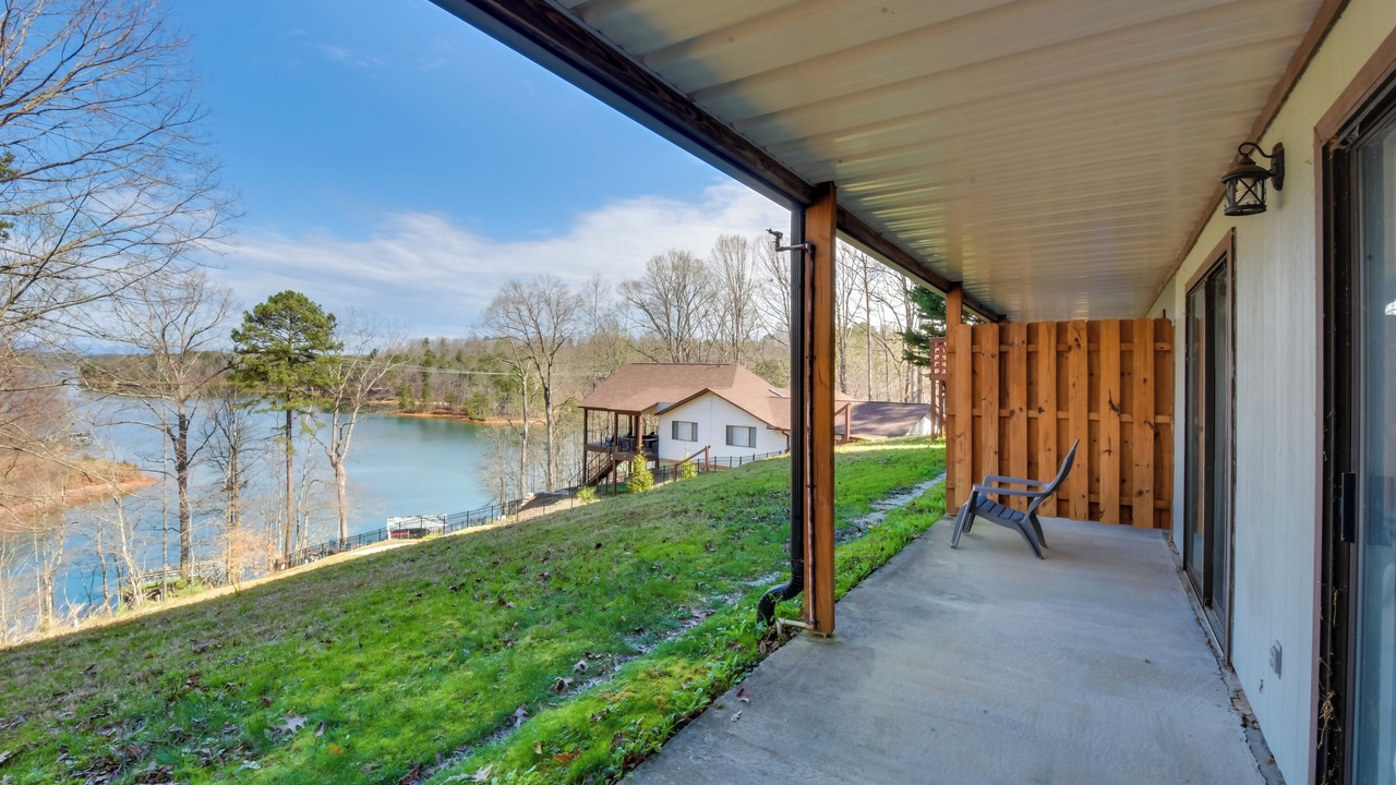Photo of Patio Balcony in Seneca