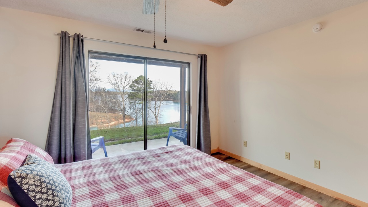 Photo of Bedroom in Seneca