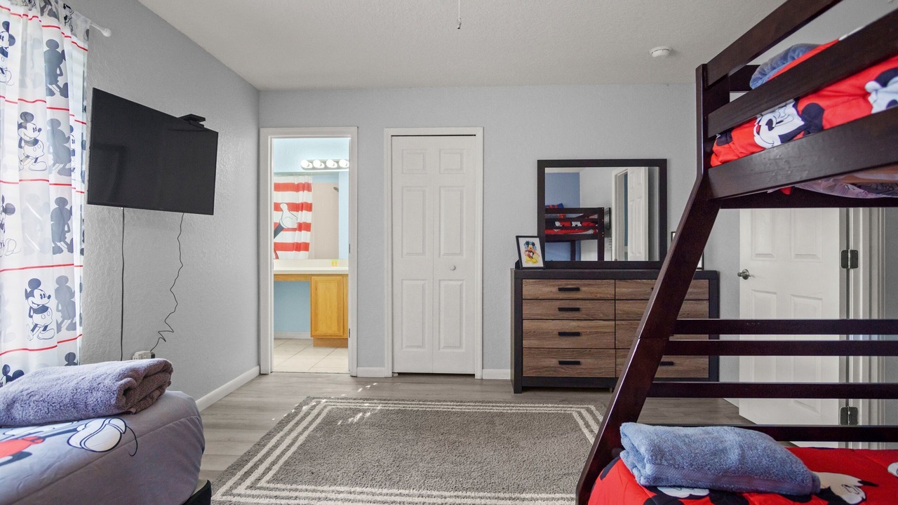 Photo of Bedroom in Regal Palms