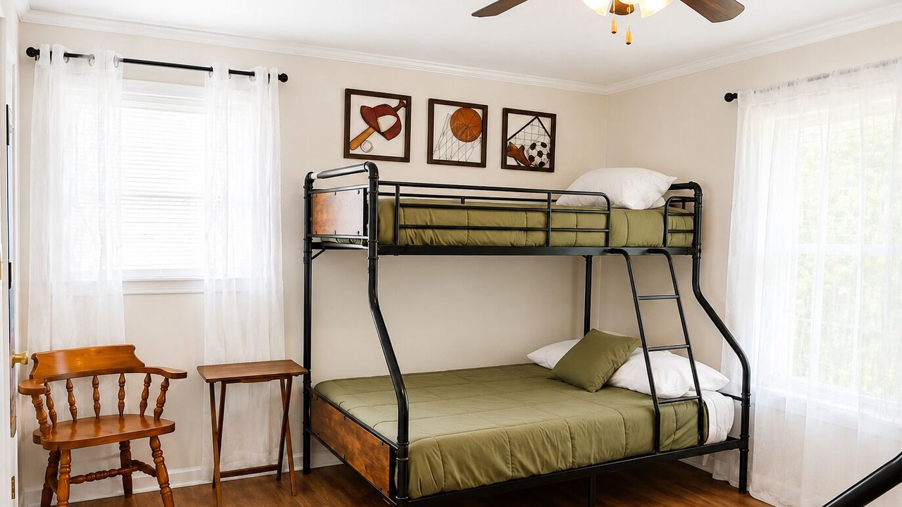 Photo of Bedroom in Benton