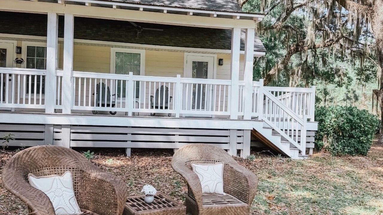 Photo of Patio Balcony in Melrose on the Beach