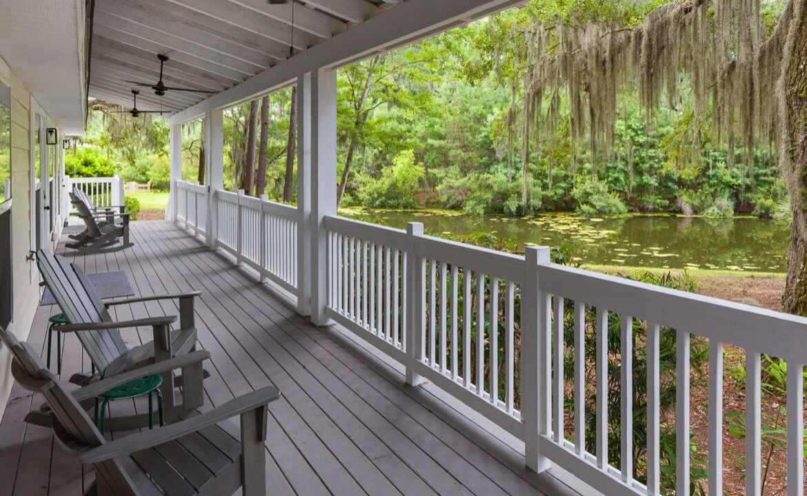 Photo of Patio Balcony in Melrose on the Beach