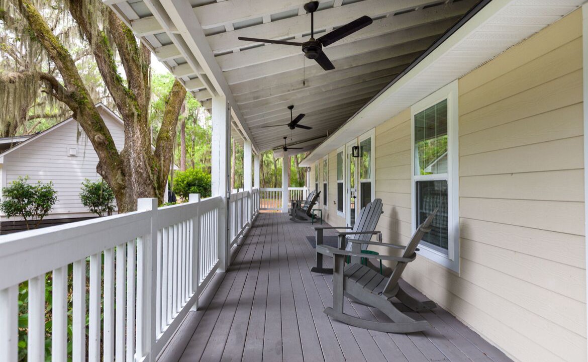 Photo of Patio Balcony in Melrose on the Beach