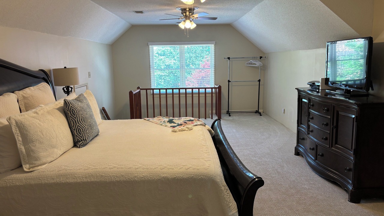 Photo of Bedroom in Martinez