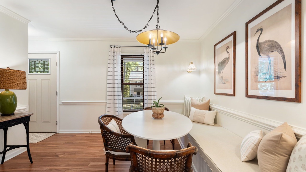 Photo of Livingroom in Northwest Raleigh