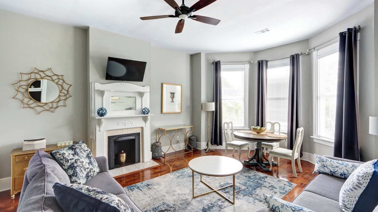 Photo of Livingroom in Dixon Park
