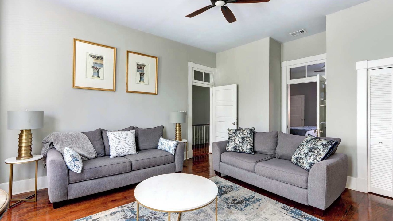 Photo of Livingroom in Dixon Park