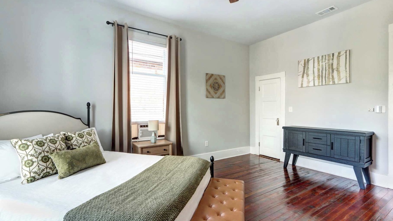 Photo of Bedroom in Dixon Park