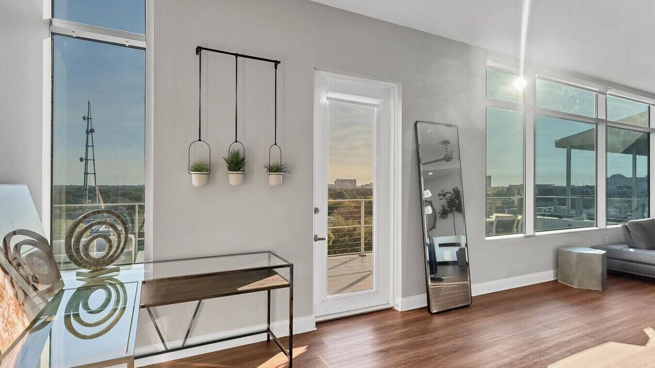 Photo of Livingroom in South Eola