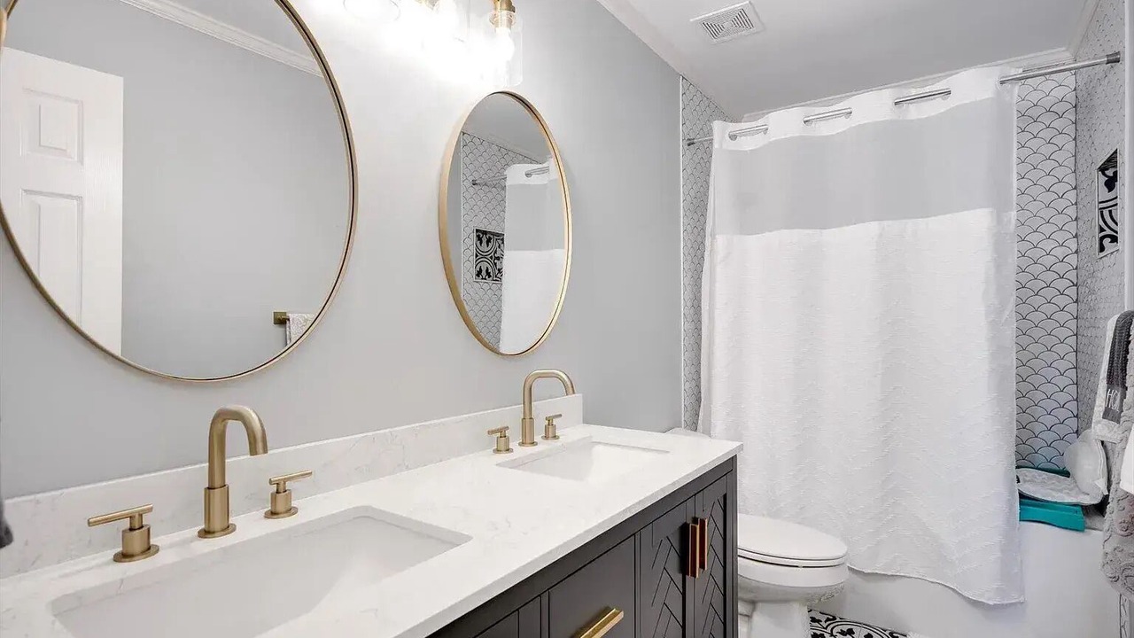 Photo of Bathroom in Grovetown