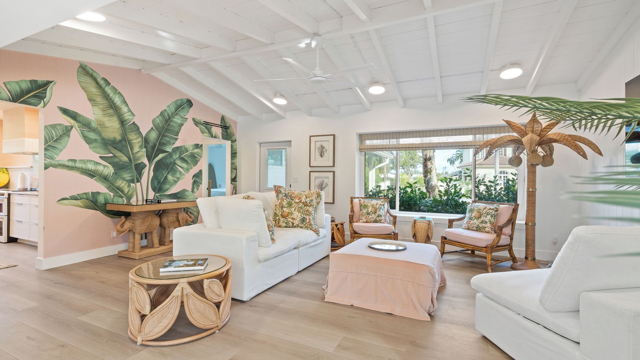 Photo of Livingroom in Central Beach