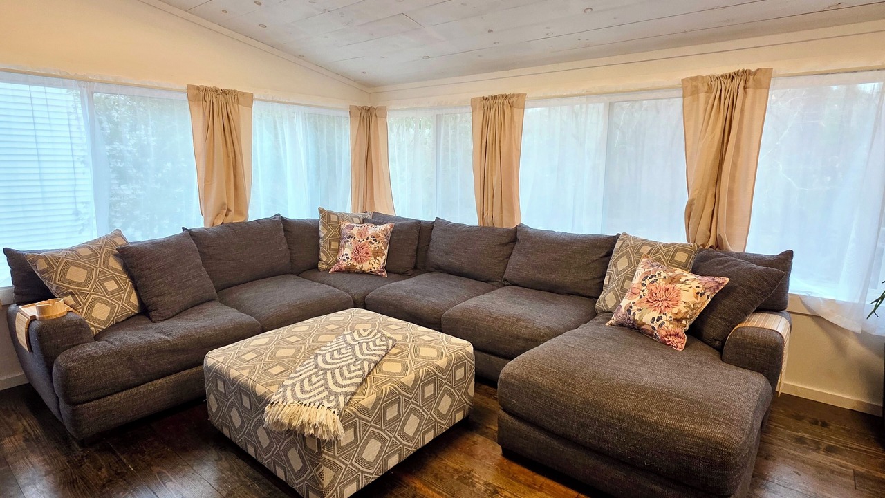 Photo of Livingroom in Langley
