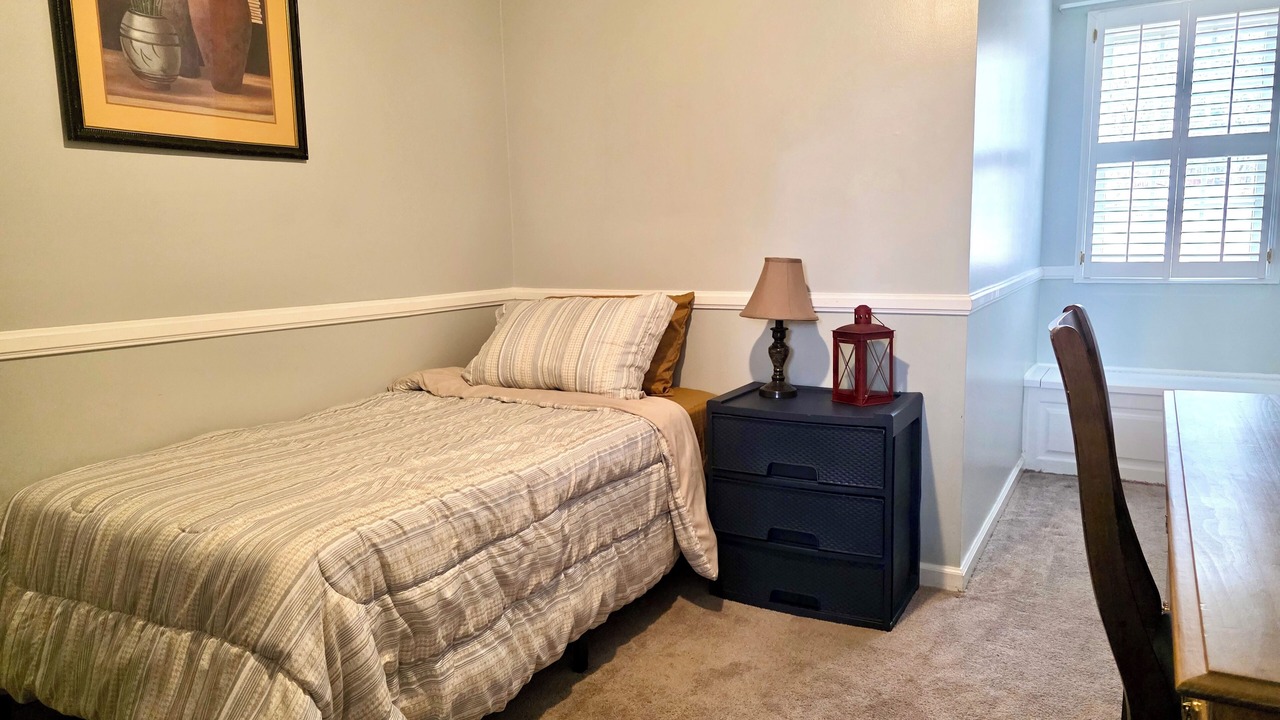Photo of Bedroom in Langley