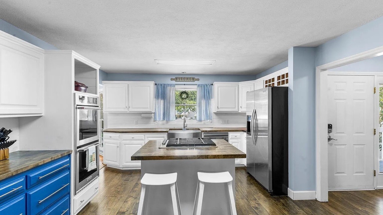 Photo of Kitchen in Langley