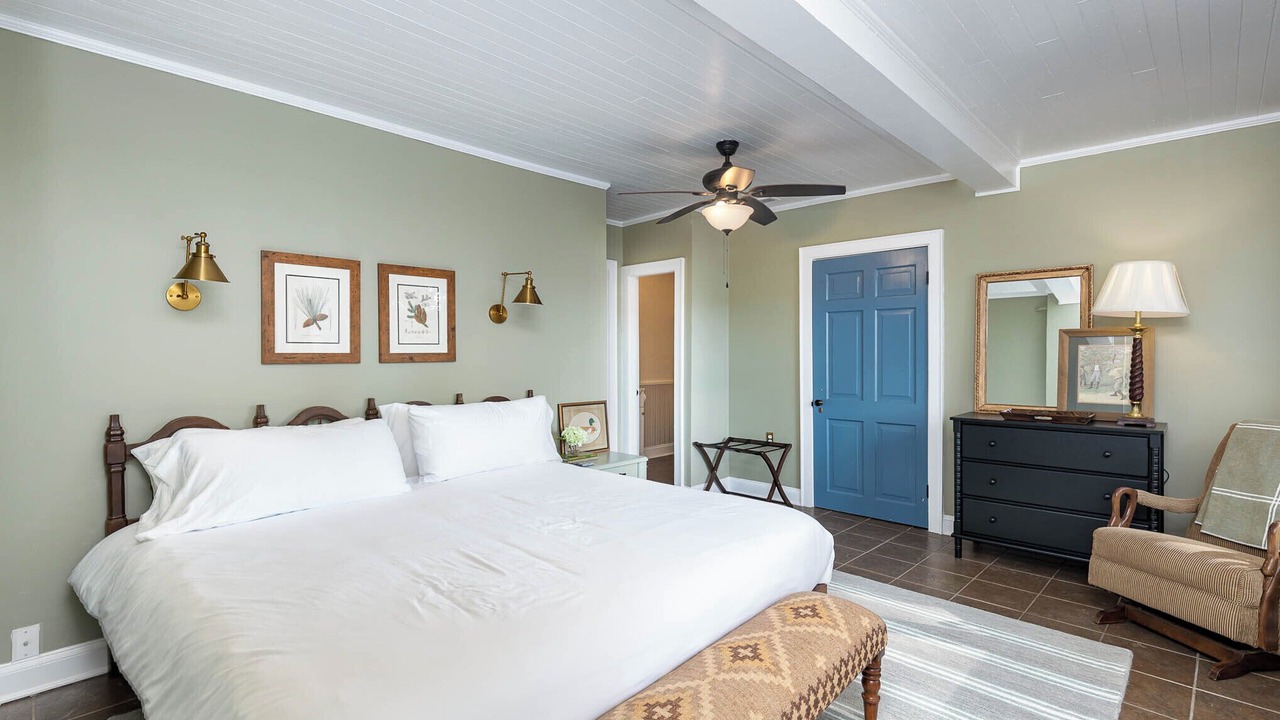 Photo of Bedroom in Lemon Springs