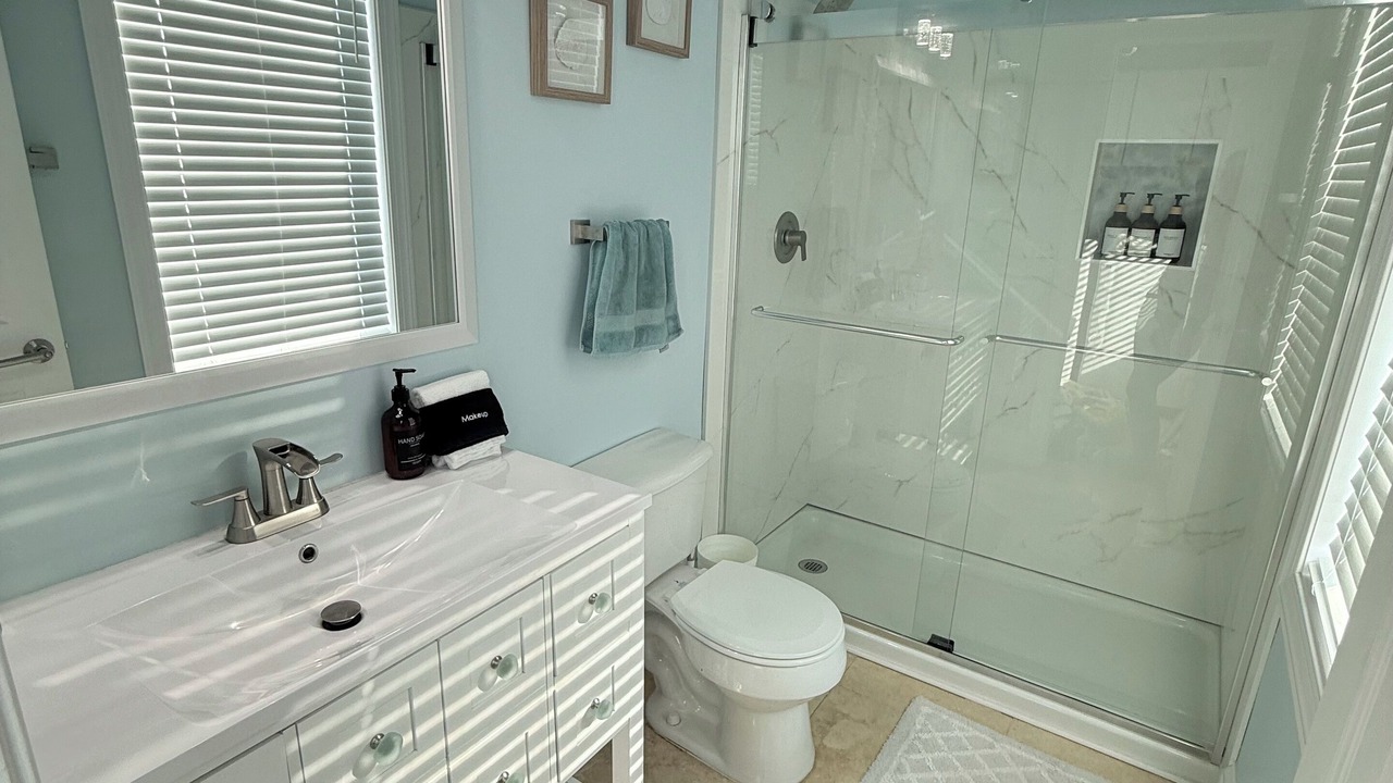 Photo of Bathroom in Beachwalk