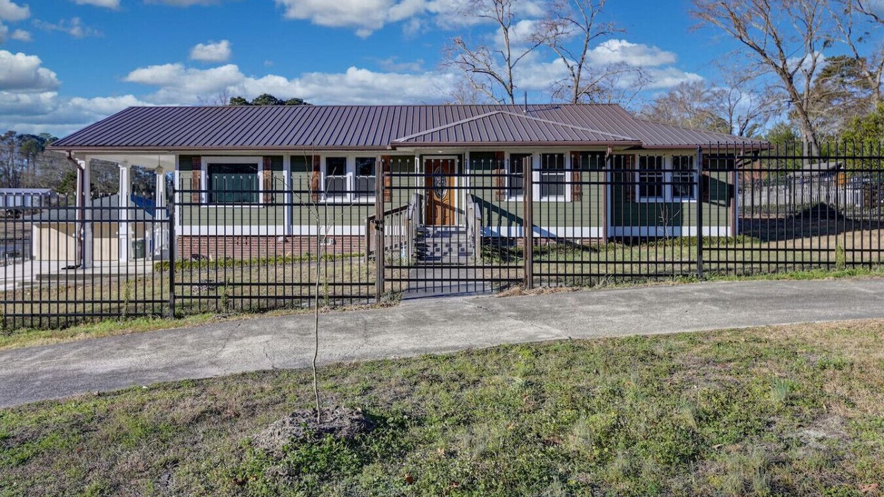 Photo of Outdoor in Columbia