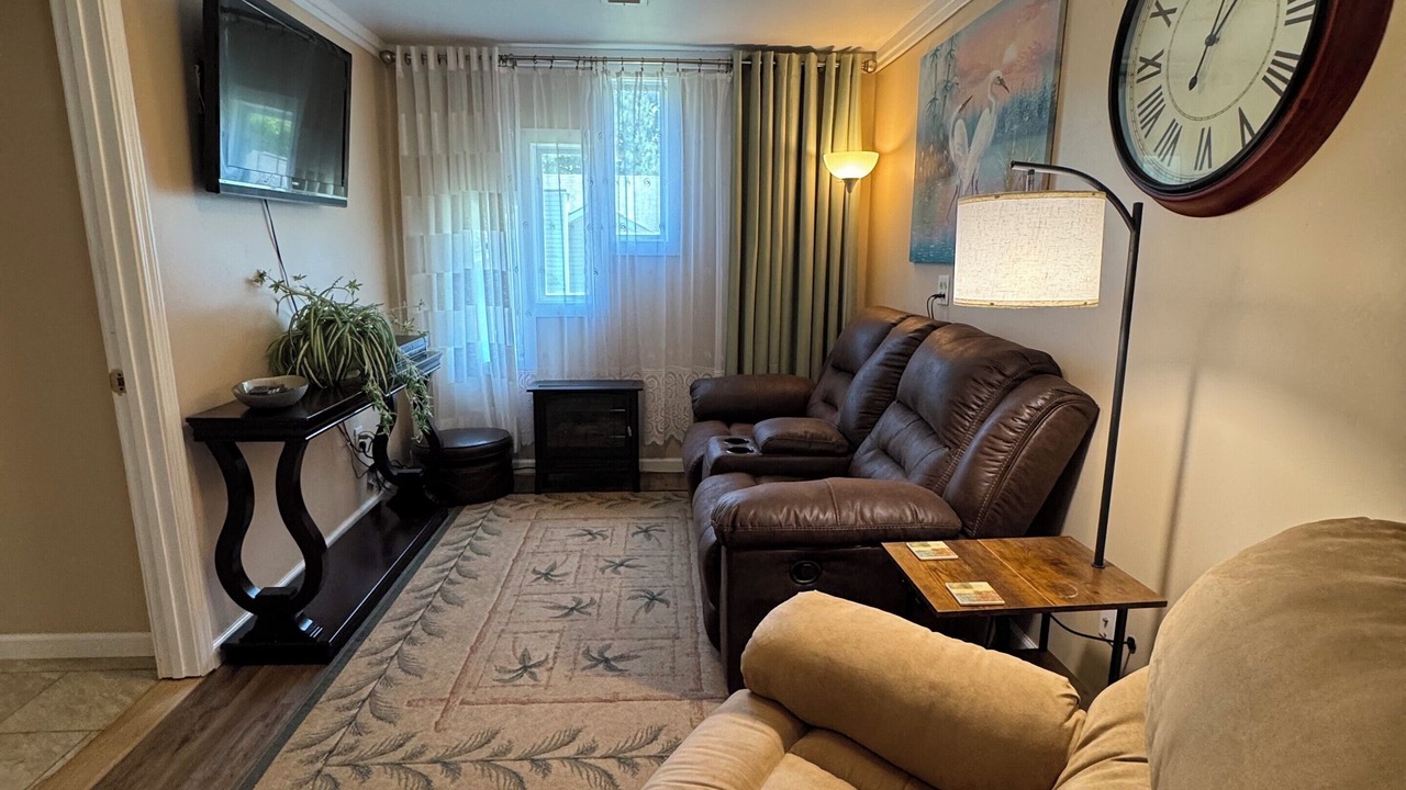 Photo of Livingroom in Flowery Branch