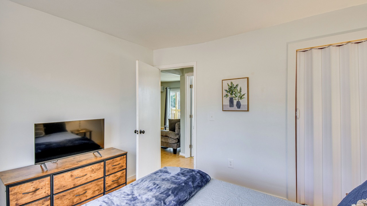 Photo of Bedroom in Reed Creek