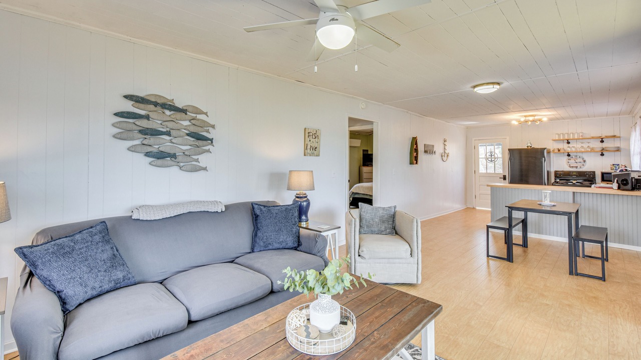Photo of Livingroom in Reed Creek