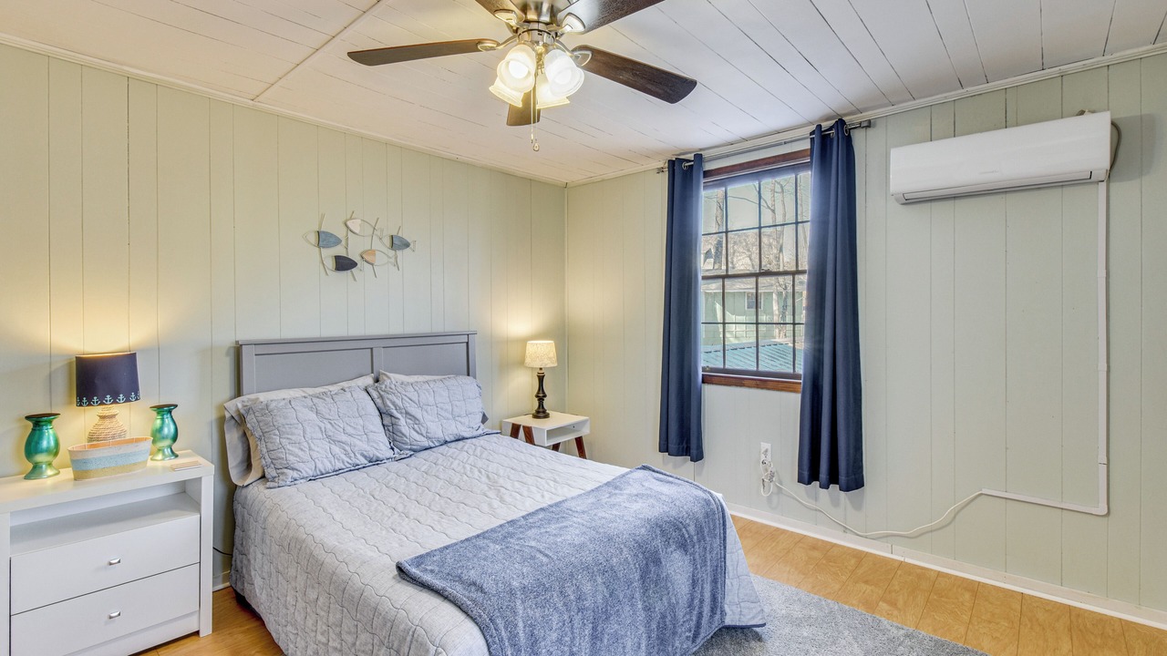 Photo of Bedroom in Reed Creek