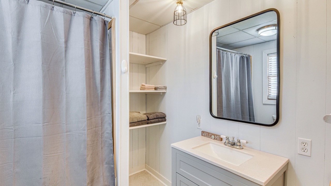 Photo of Bathroom in Reed Creek