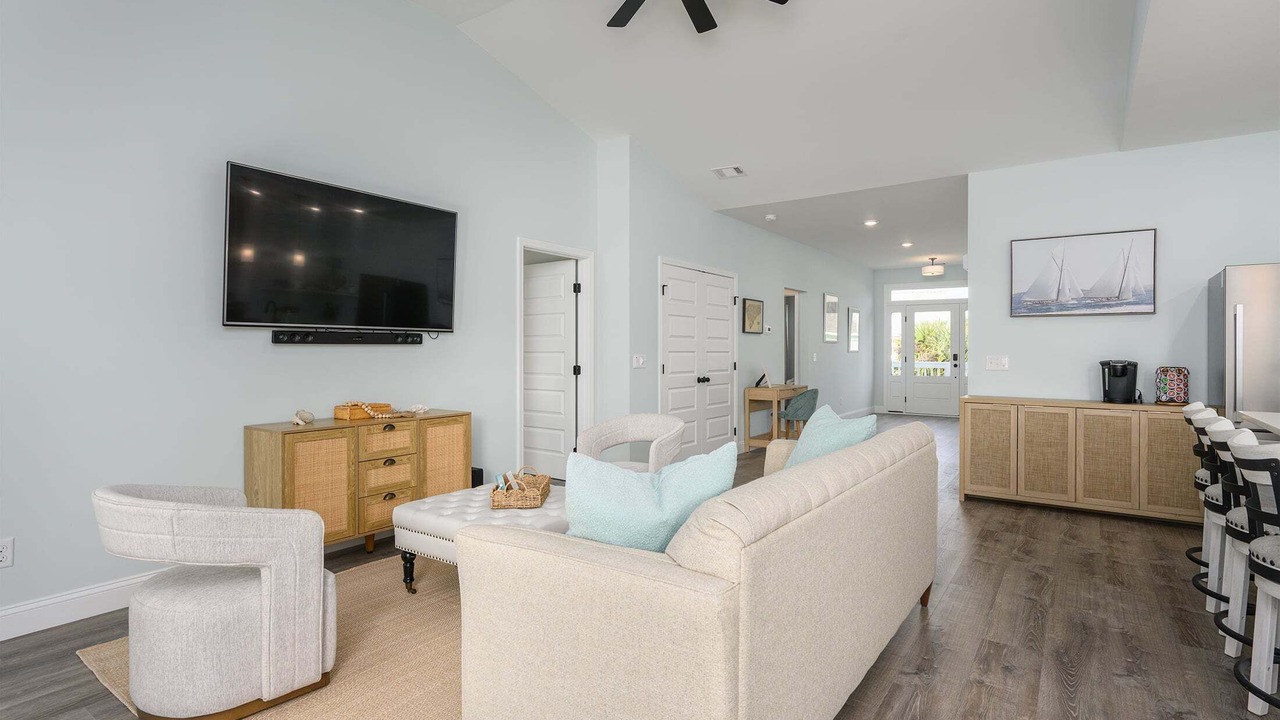Photo of Livingroom in Oceanmarsh Subdivision