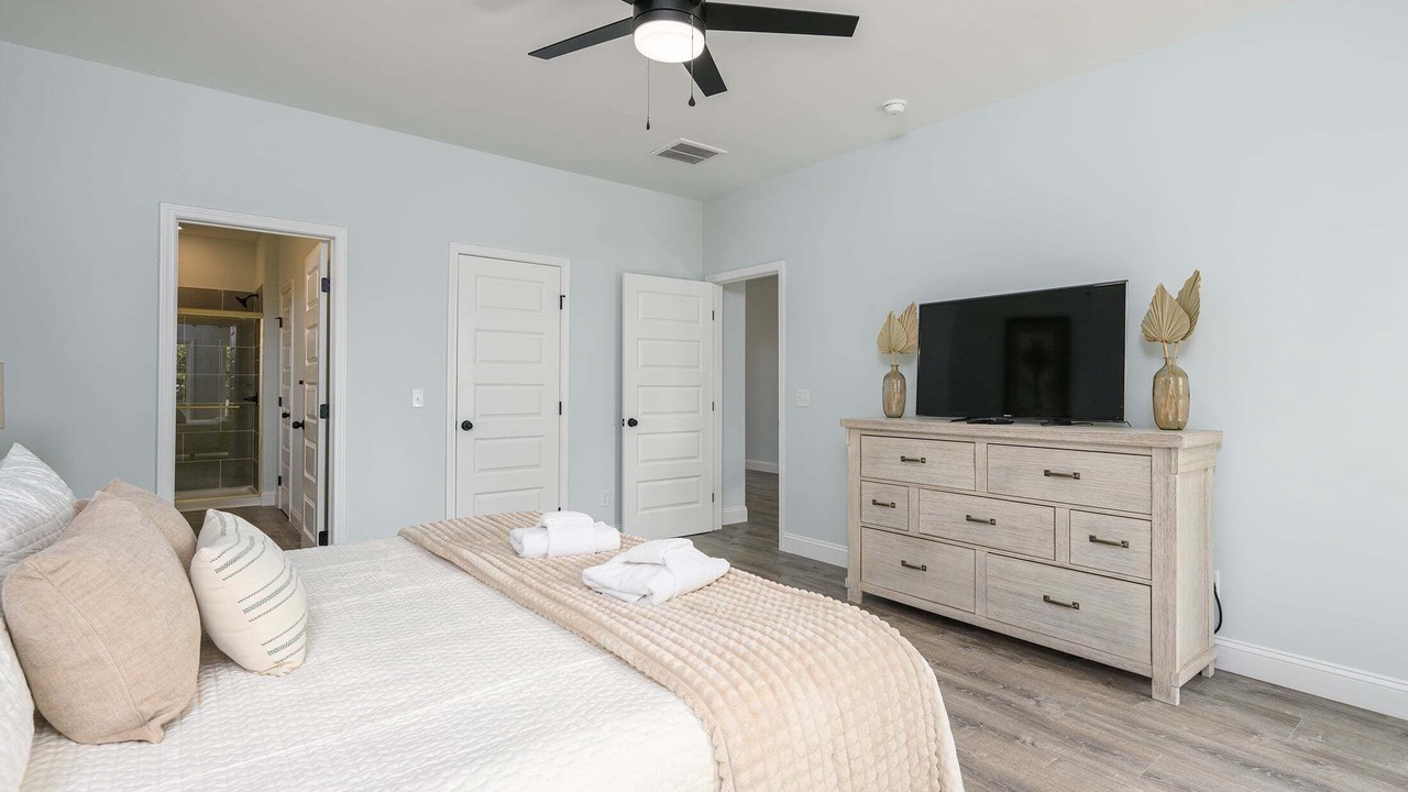 Photo of Bedroom in Oceanmarsh Subdivision