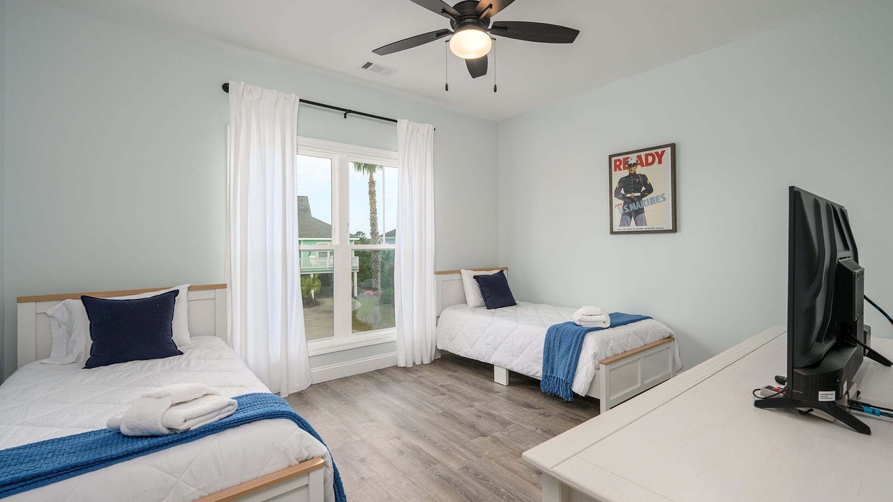 Photo of Bedroom in Oceanmarsh Subdivision