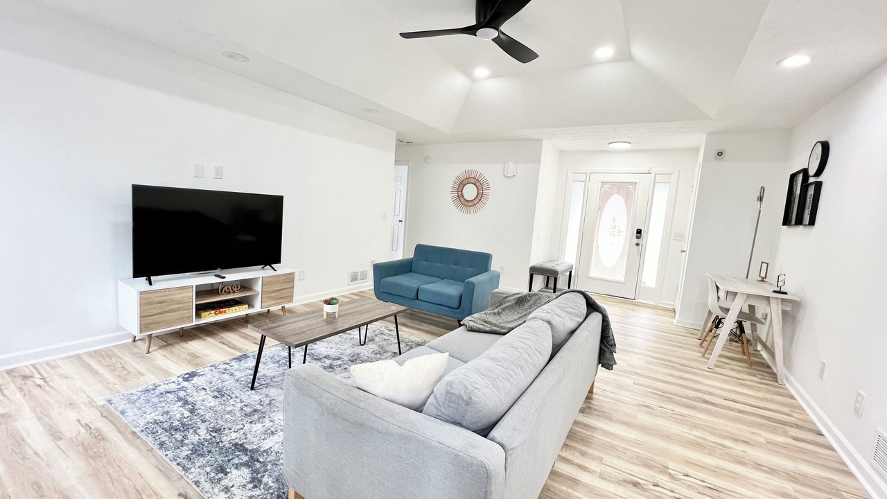 Photo of Livingroom in Lawrenceville