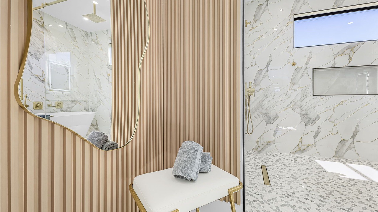 Photo of Bathroom in Trafalgar