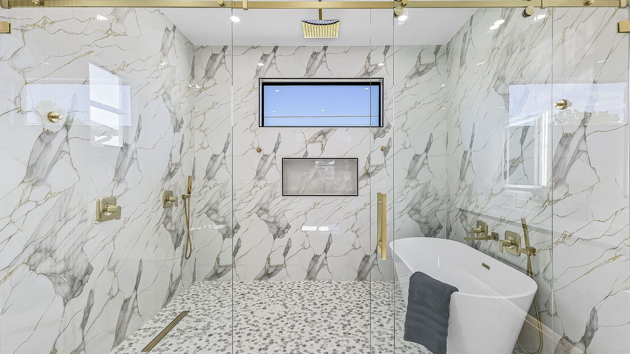 Photo of Bathroom in Trafalgar