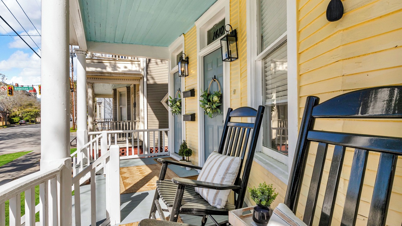Photo of Patio Balcony in Thomas Square
