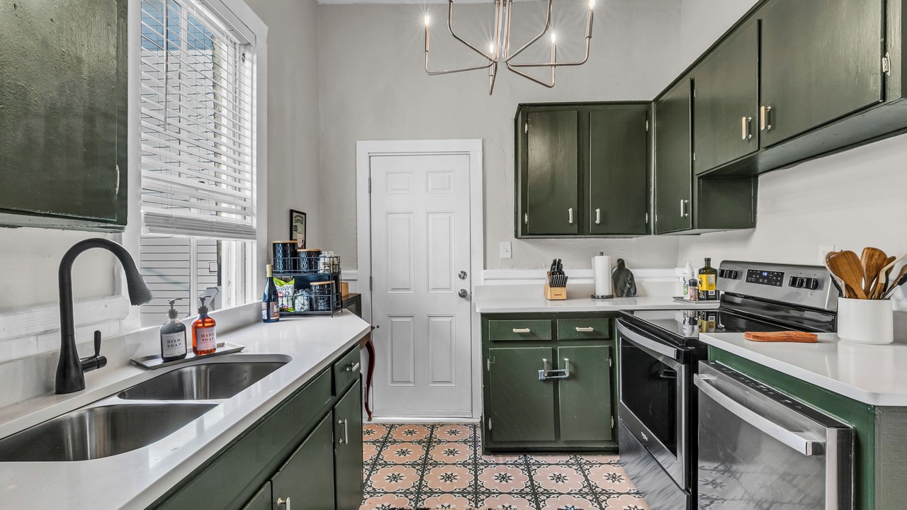 Photo of Kitchen in Thomas Square