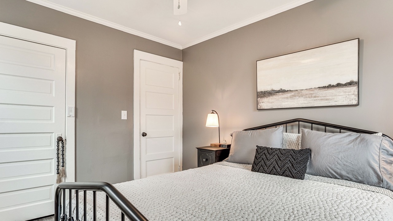 Photo of Bedroom in Greenwood