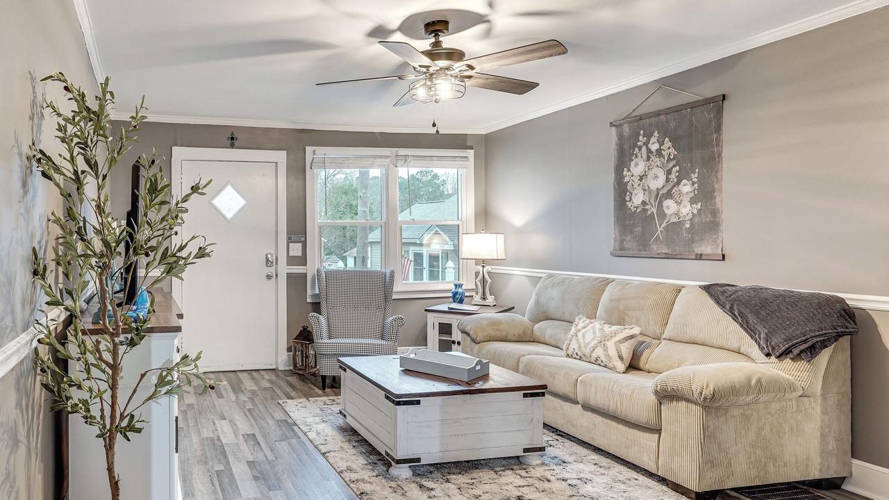 Photo of Livingroom in Greenwood
