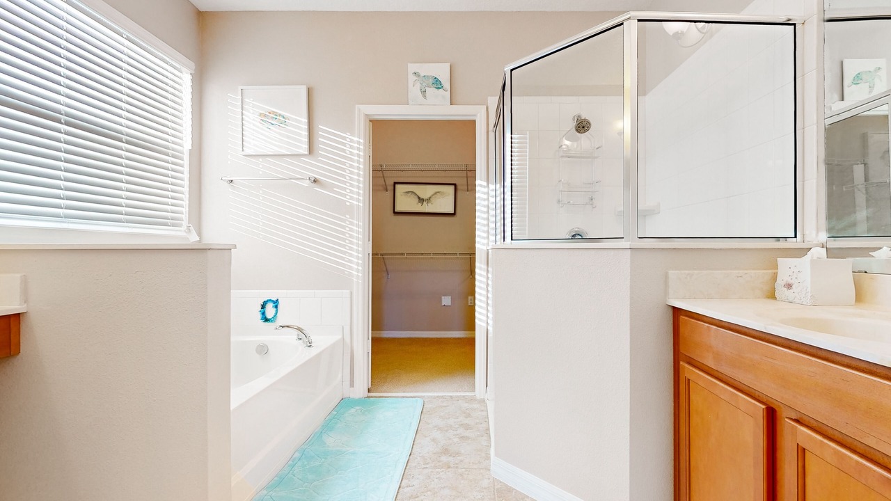 Photo of Bathroom in Trafalgar Village